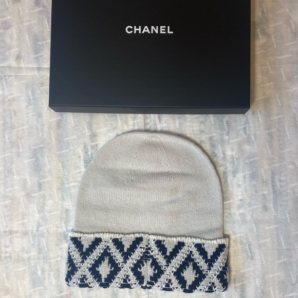 Chanel CC beanie! Never worn brand new! - Picture 2 of 4